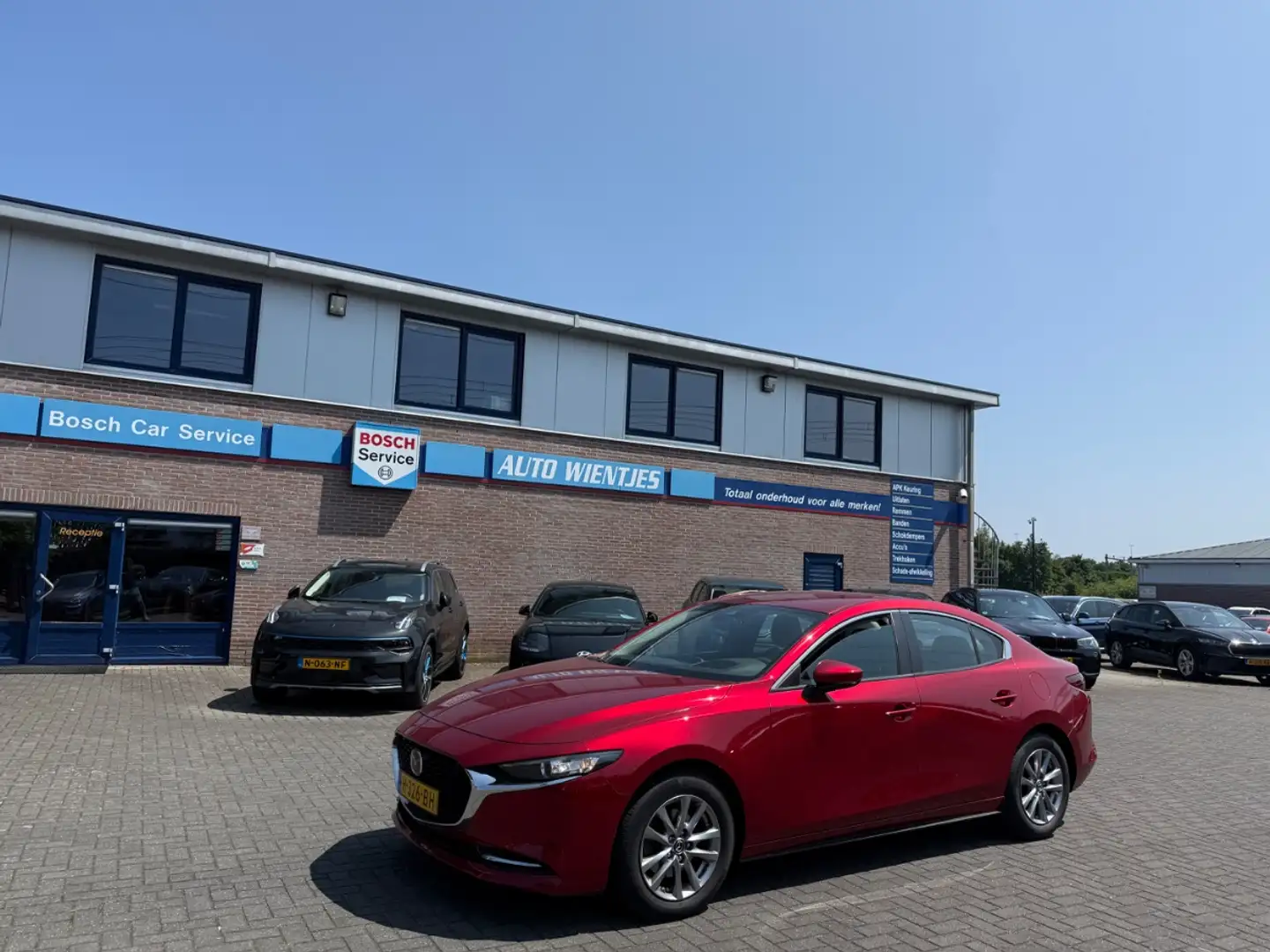 Mazda 3 2.0 e-SkyActiv-X M Hybrid 132kw | Comfort | Navi | Rood - 2