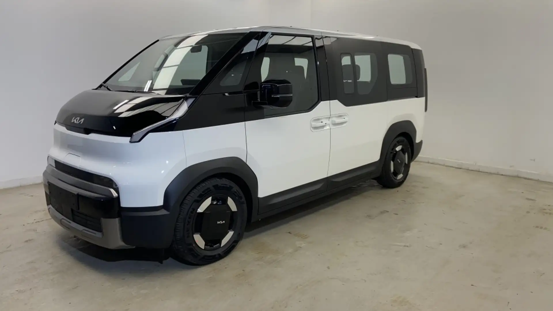 Kia PV5 Passenger L2H1 Long Range Plus Білий - 1