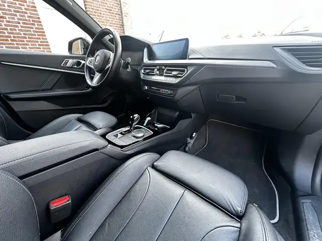BMW 1 Series view 29