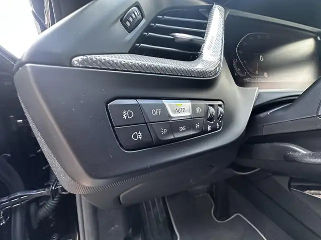 BMW 1 Series view 28