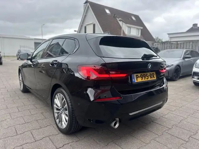 BMW 1 Series view 7