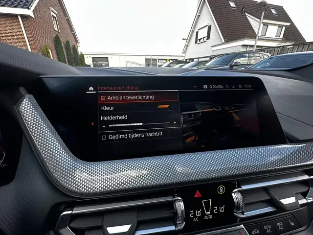 BMW 1 Series view 25
