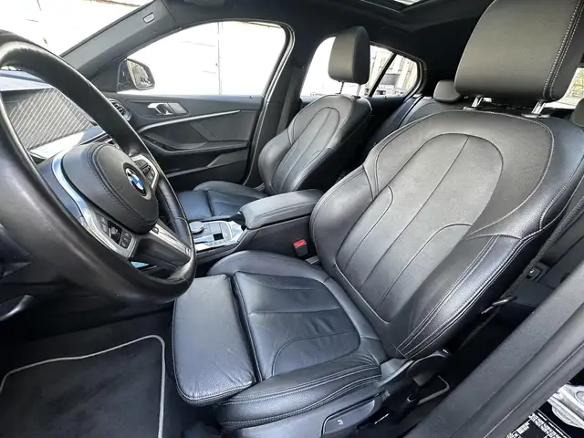 BMW 1 Series view 5