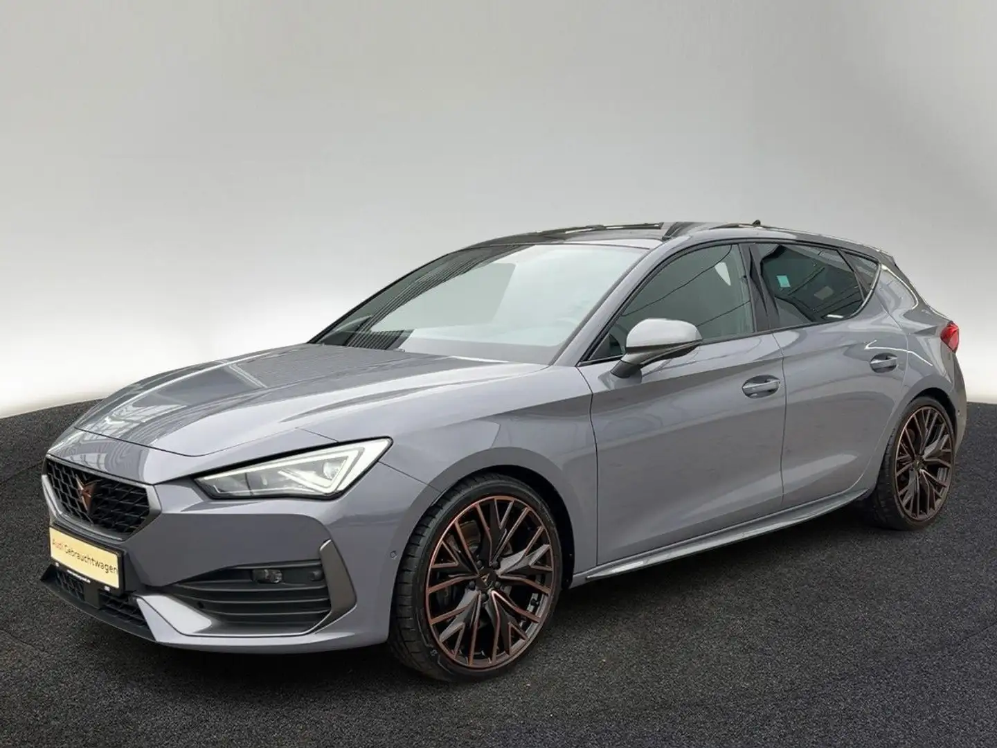 CUPRA Leon VZ 2.0 TSI DSG Matrix Pano Beats Kamera Grau - 2