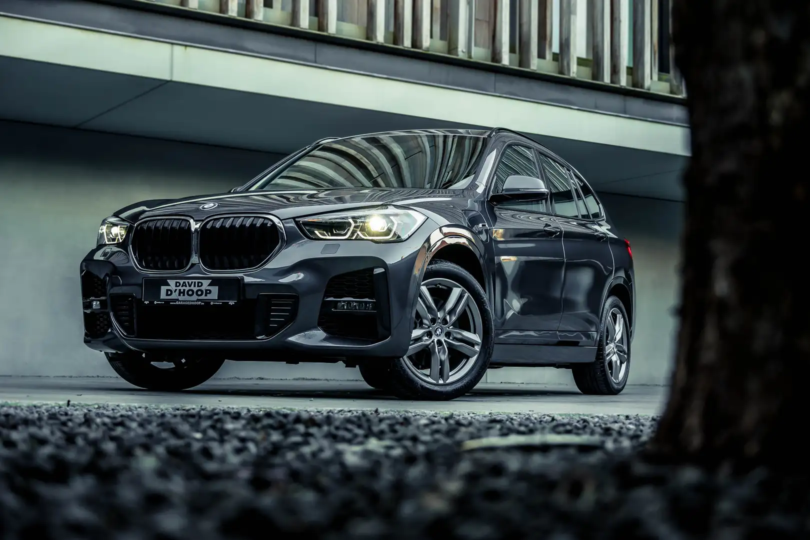 BMW X1 1.5iA | xDrive 25e | PHEV | M SPORT | SHADOW LINE Grau - 1