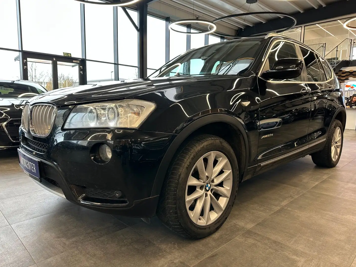 BMW X3 xDrive 20 d *Klima*SHZ*Navi*Bi-Xenon*Kamera* Zwart - 2
