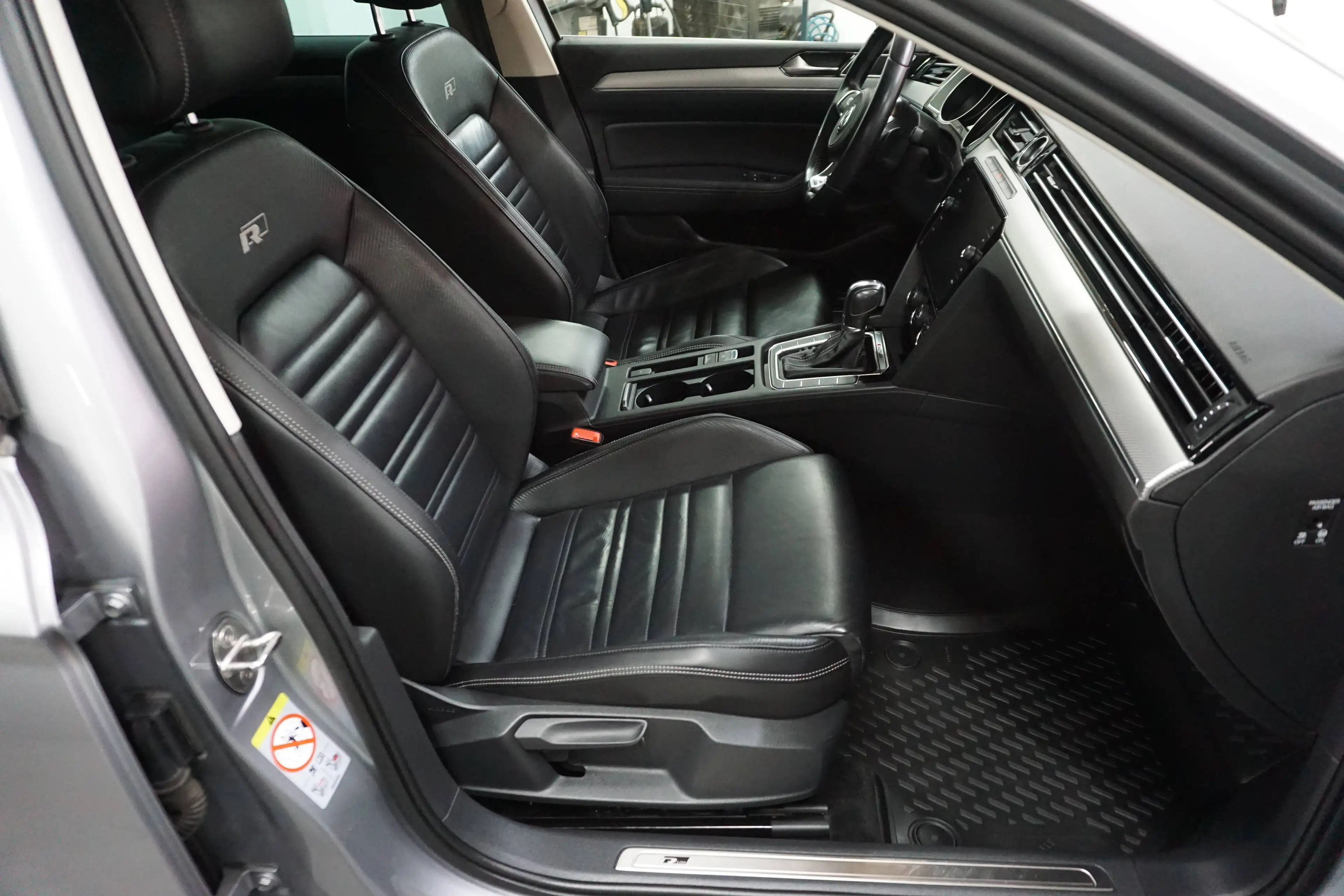 Volkswagen Passat Variant Highline 4Motion BMT/Start-Stop — photo 11