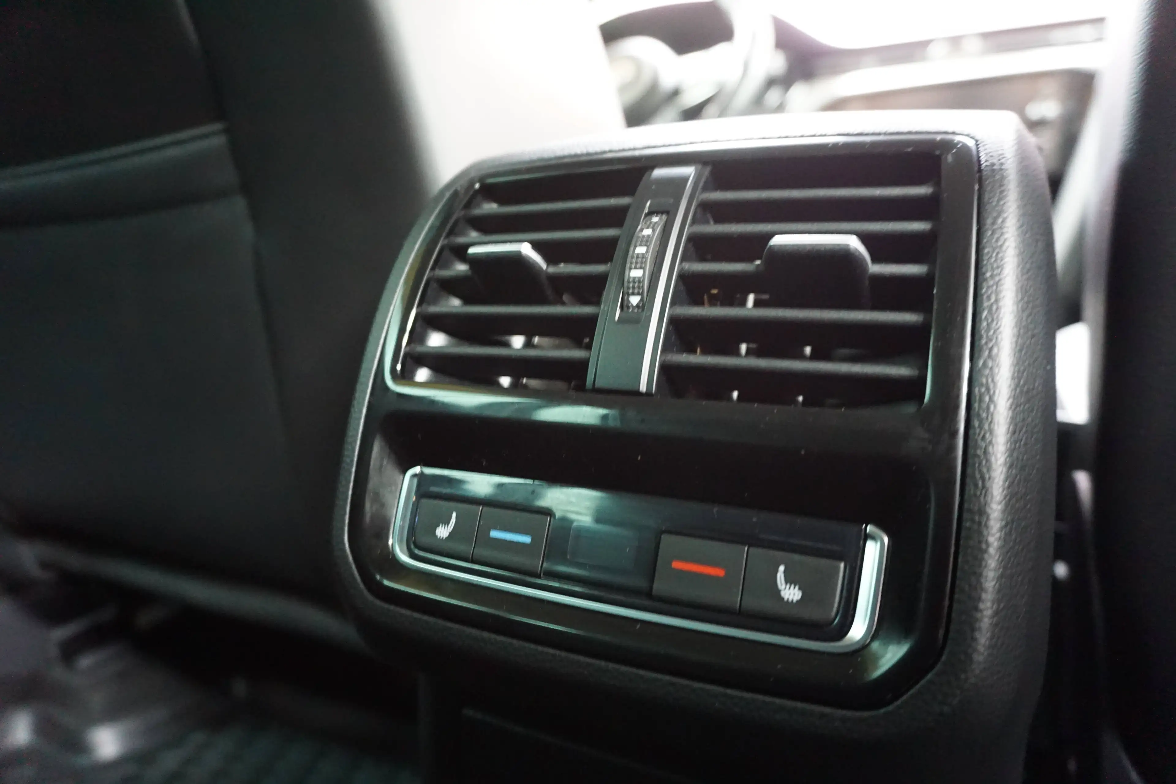 Volkswagen Passat Variant Highline 4Motion BMT/Start-Stop — photo 15