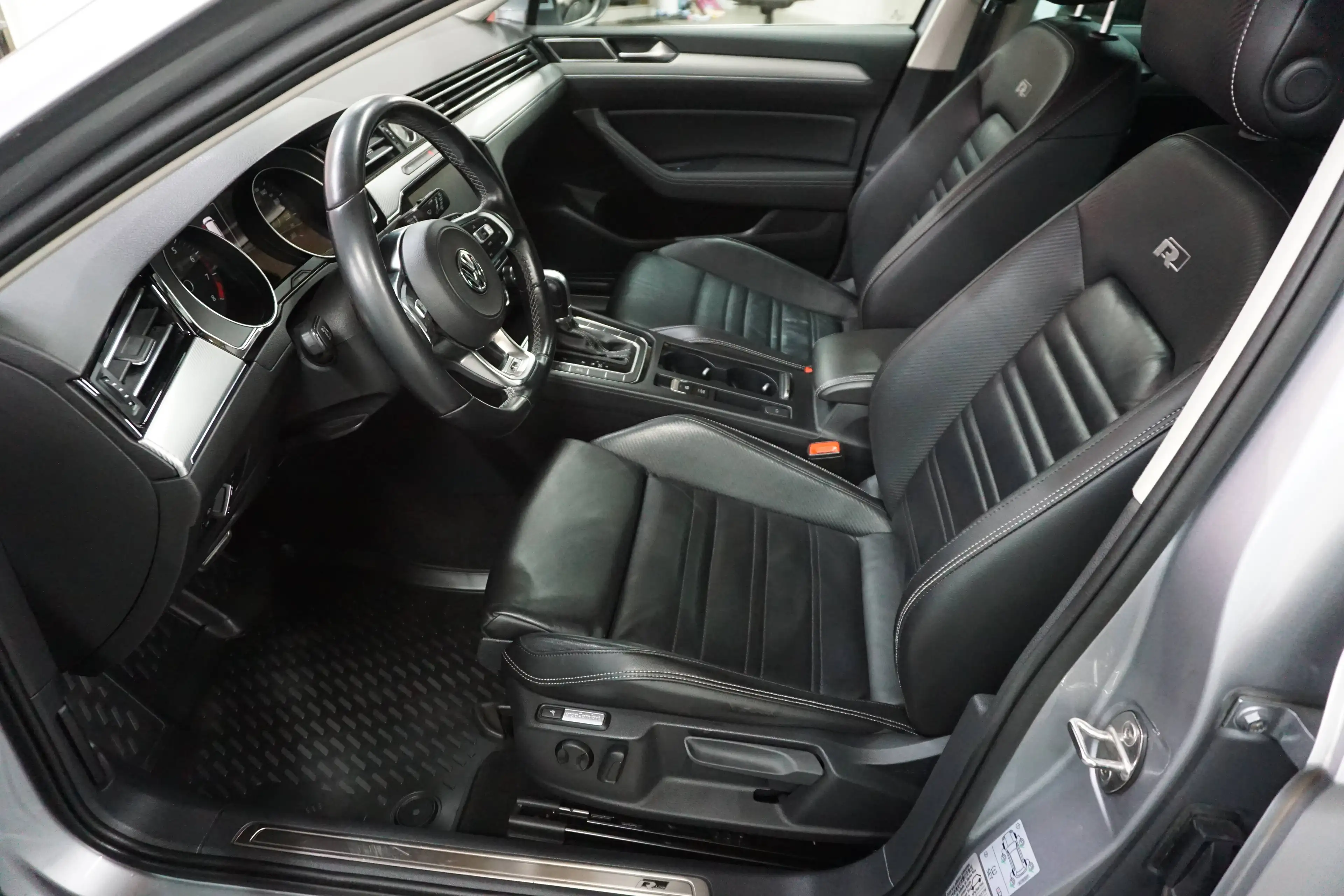 Volkswagen Passat Variant Highline 4Motion BMT/Start-Stop — photo 8