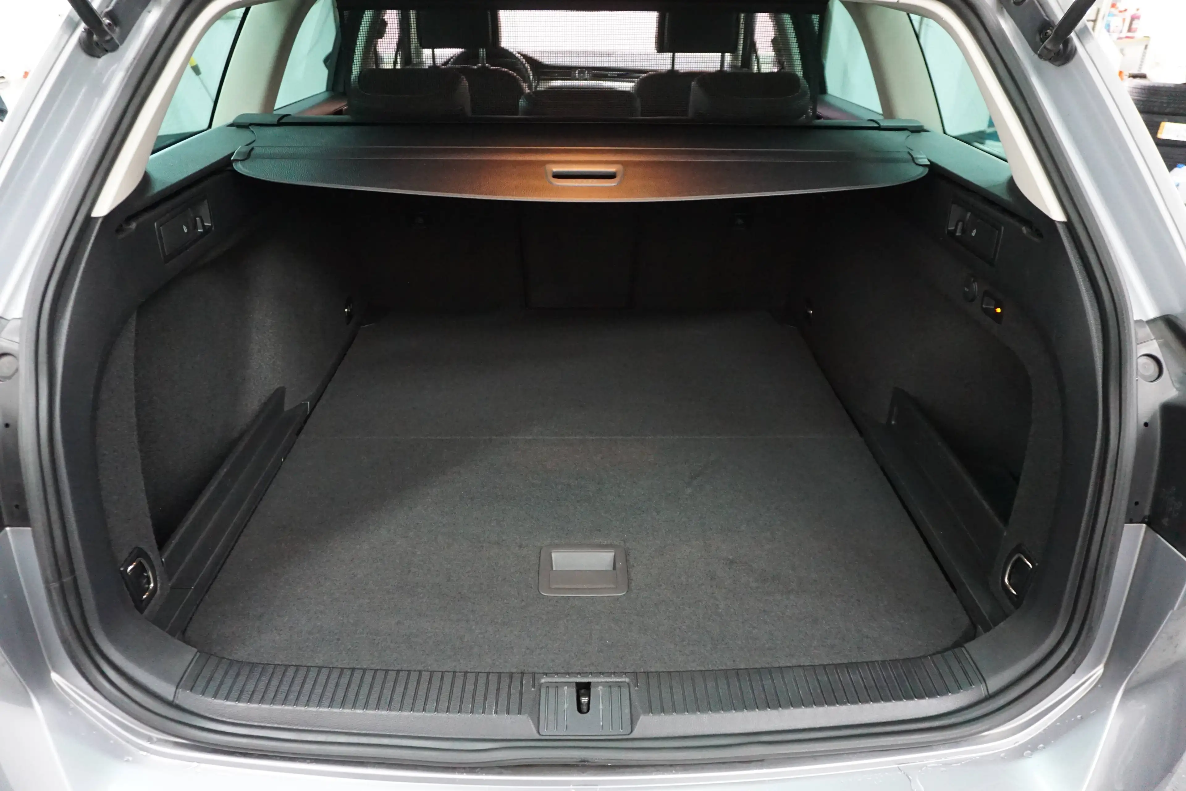 Volkswagen Passat Variant Highline 4Motion BMT/Start-Stop — photo 14