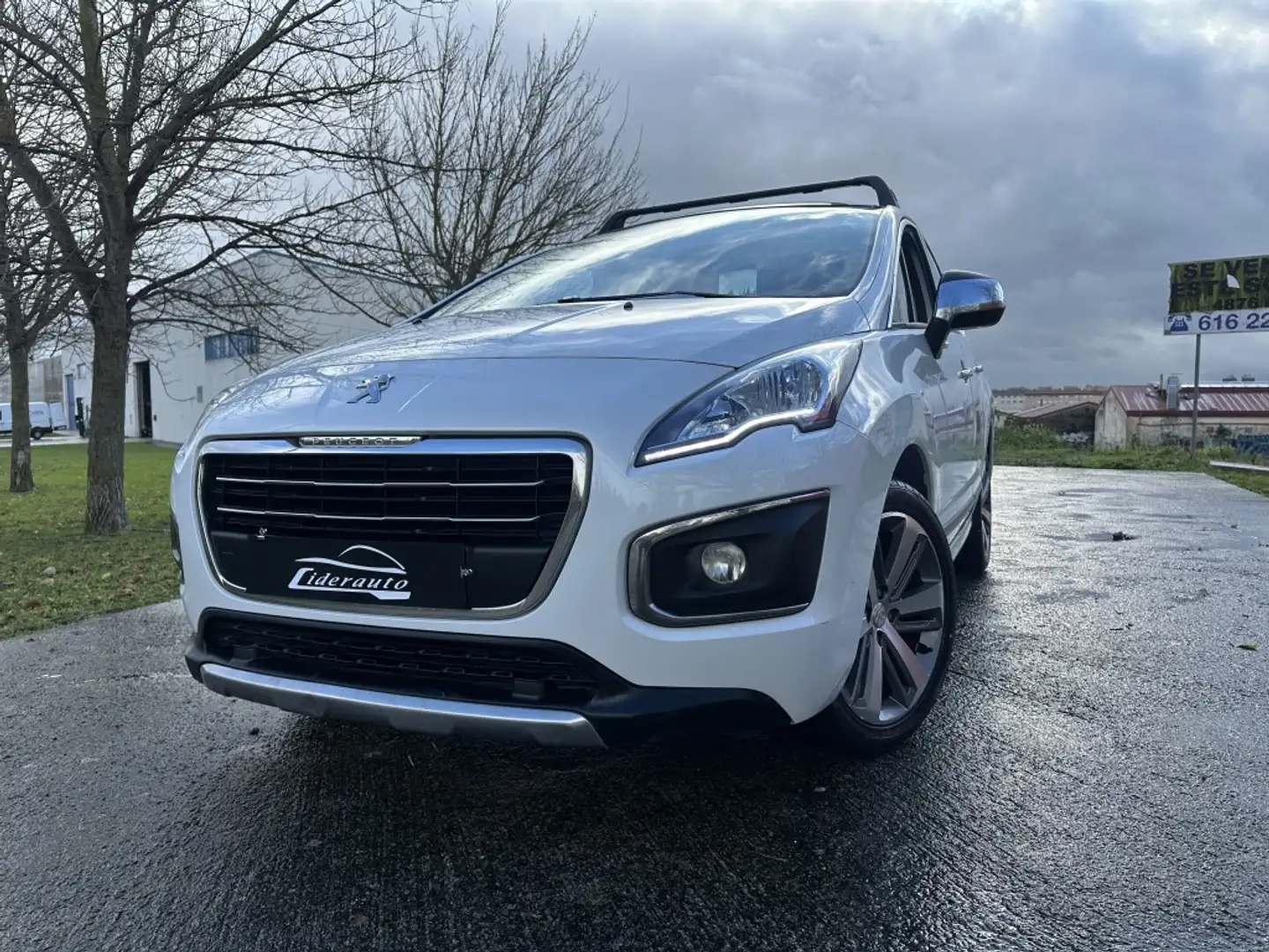 Peugeot 3008 1.6HDI Alllure 115 Blanco - 1