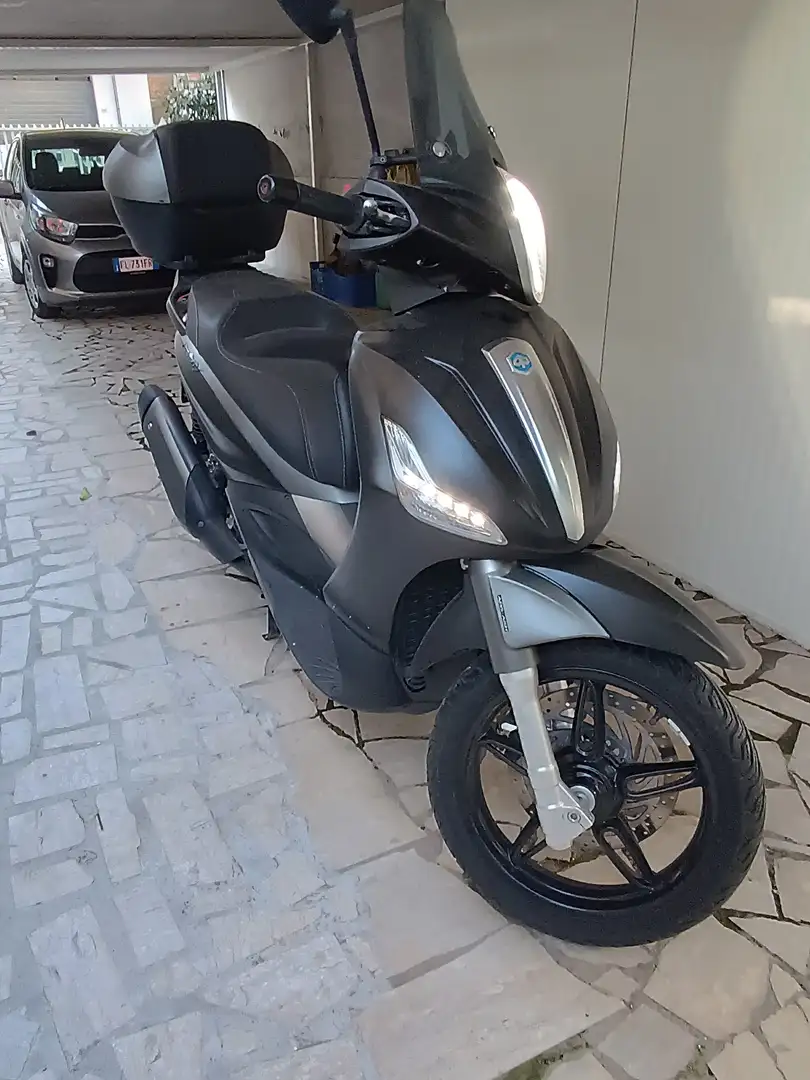 Piaggio Beverly 350 Sport touring ie Negru - 1