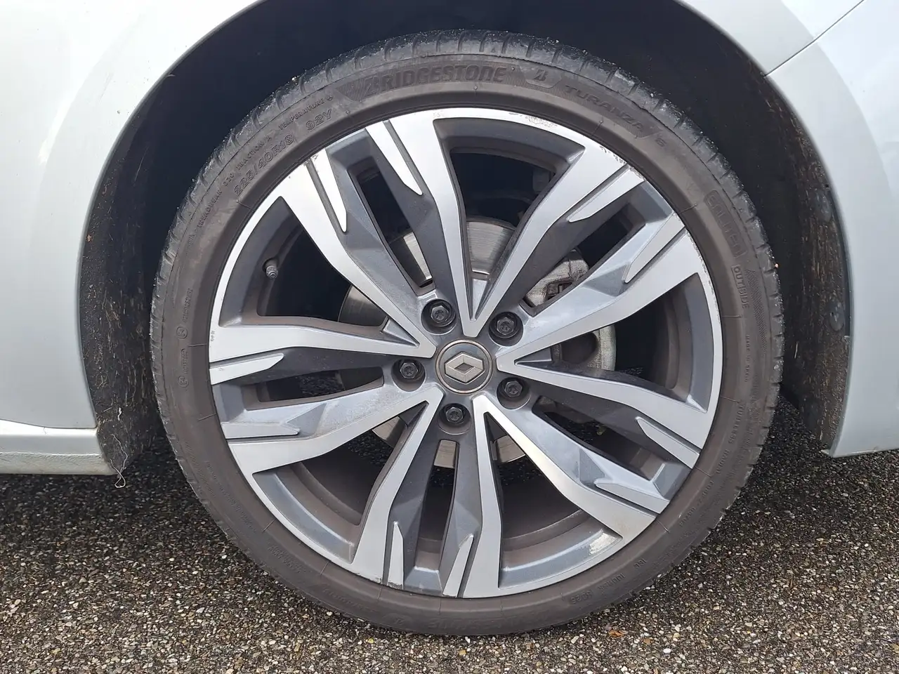 Renault Megane Citadine 5 portes — photo 38