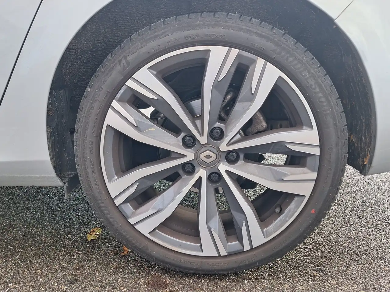 Renault Megane Citadine 5 portes — photo 36