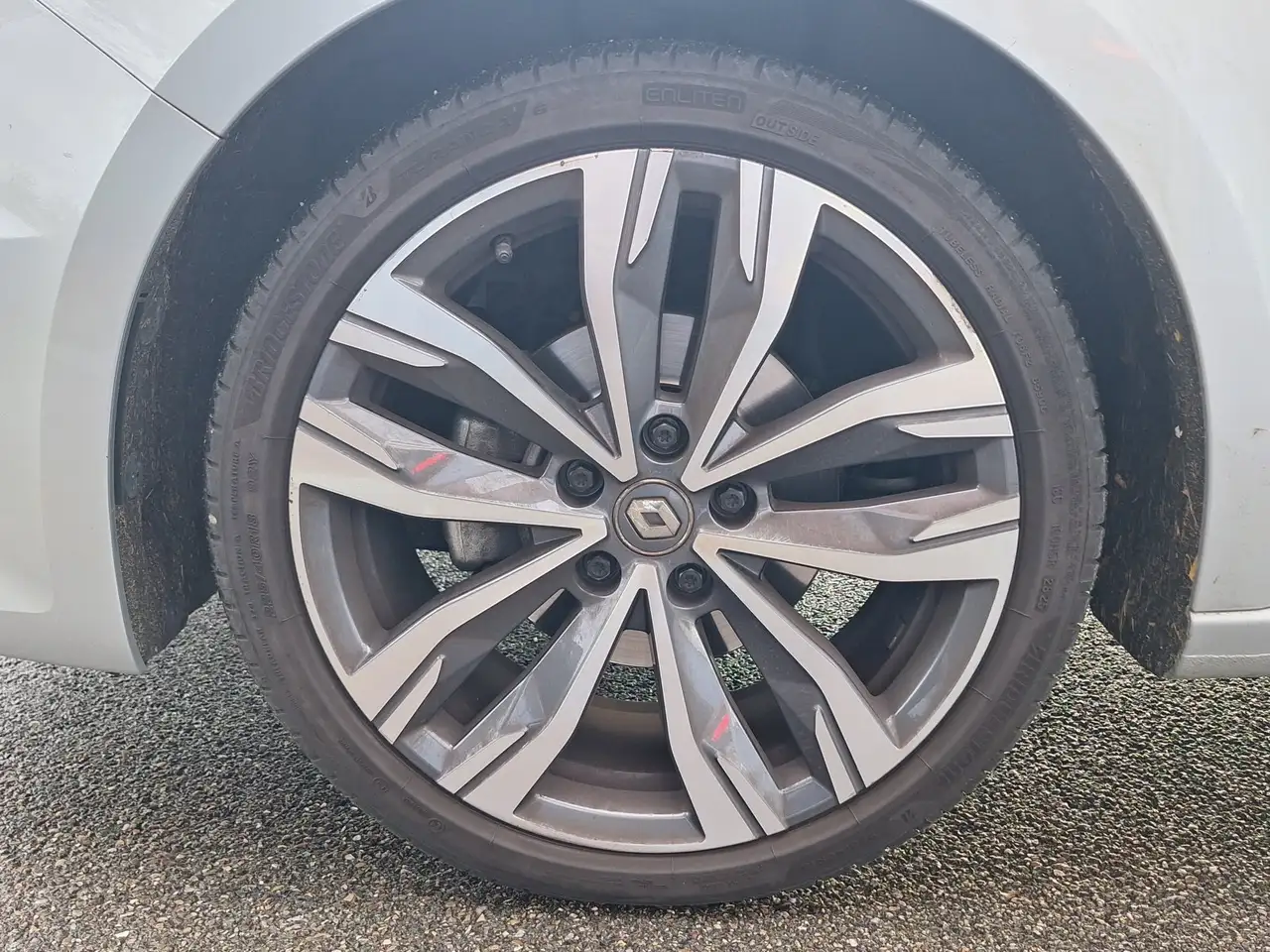 Renault Megane Citadine 5 portes — photo 35