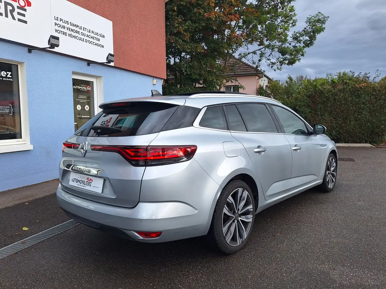 Renault Megane Citadine 5 portes — photo 7