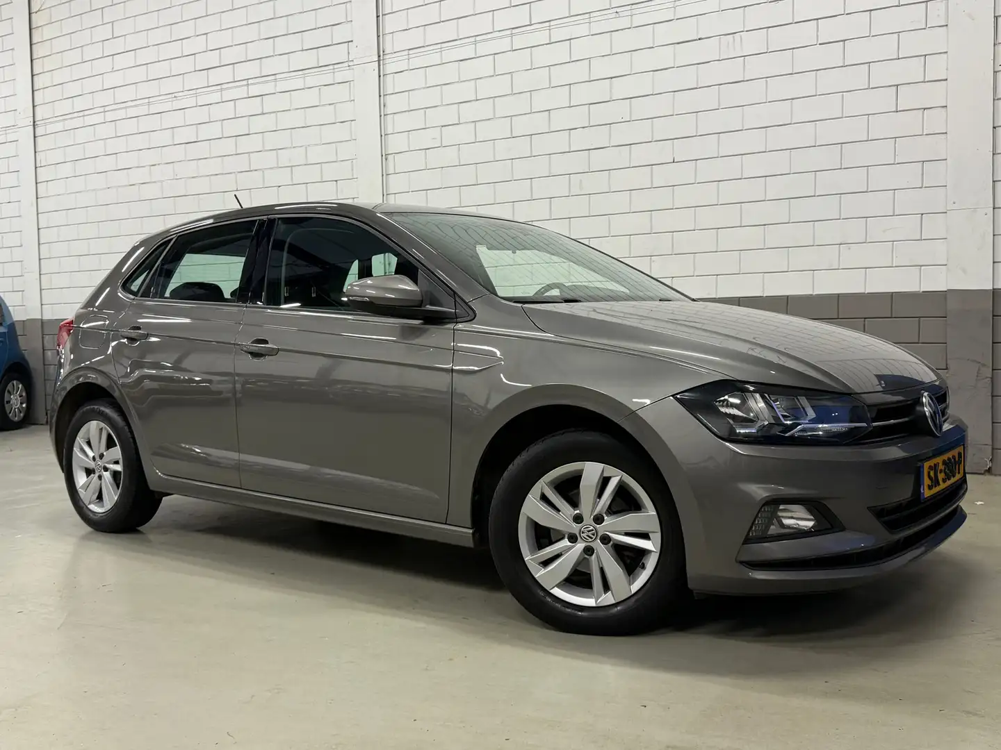 Volkswagen Polo 1.0 TSI Beats Grau - 1