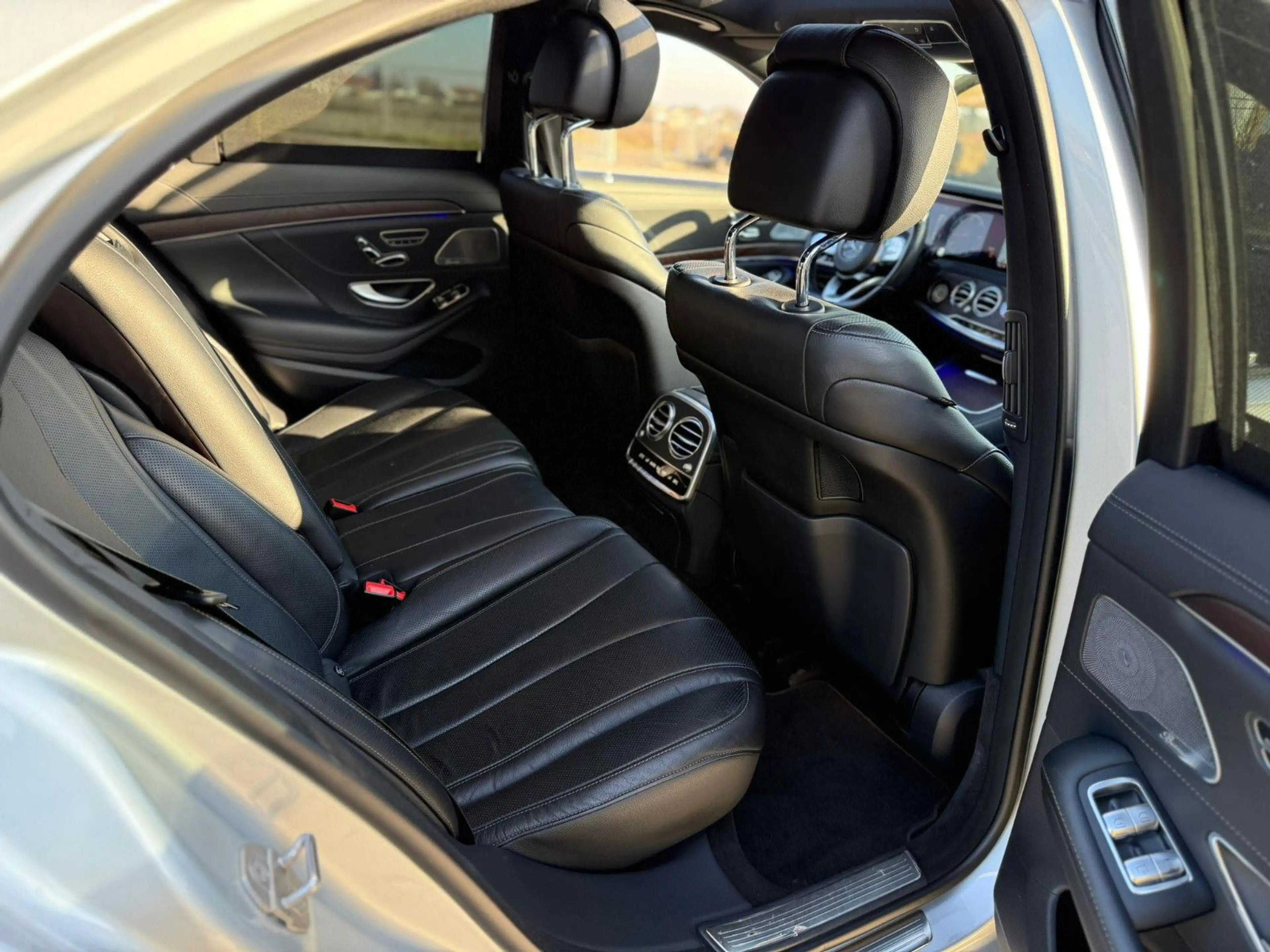 Mercedes-Benz S 350 d*AMG Paket*Panorama*Burmester*360° — photo 11