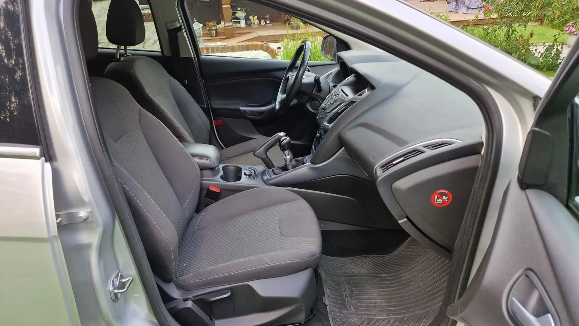 Ford Focus 1.0 EcoBoost 125 ch Gris - 1