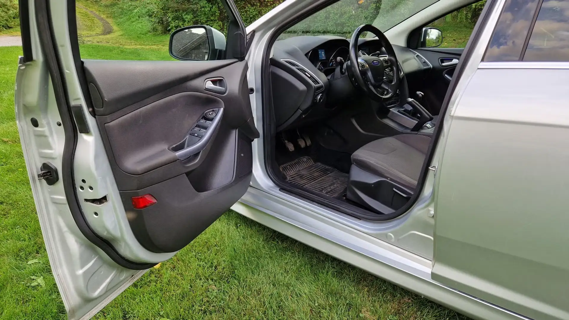 Ford Focus 1.0 EcoBoost 125 ch Gris - 2