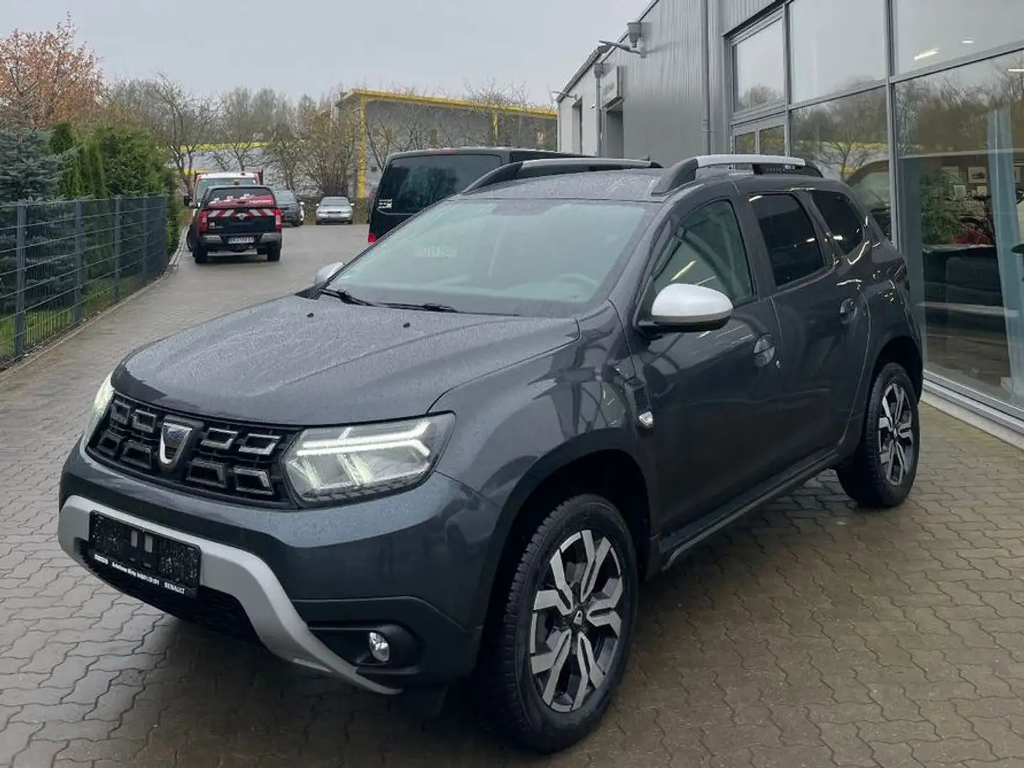 Dacia Duster II Prestige Grau - 1