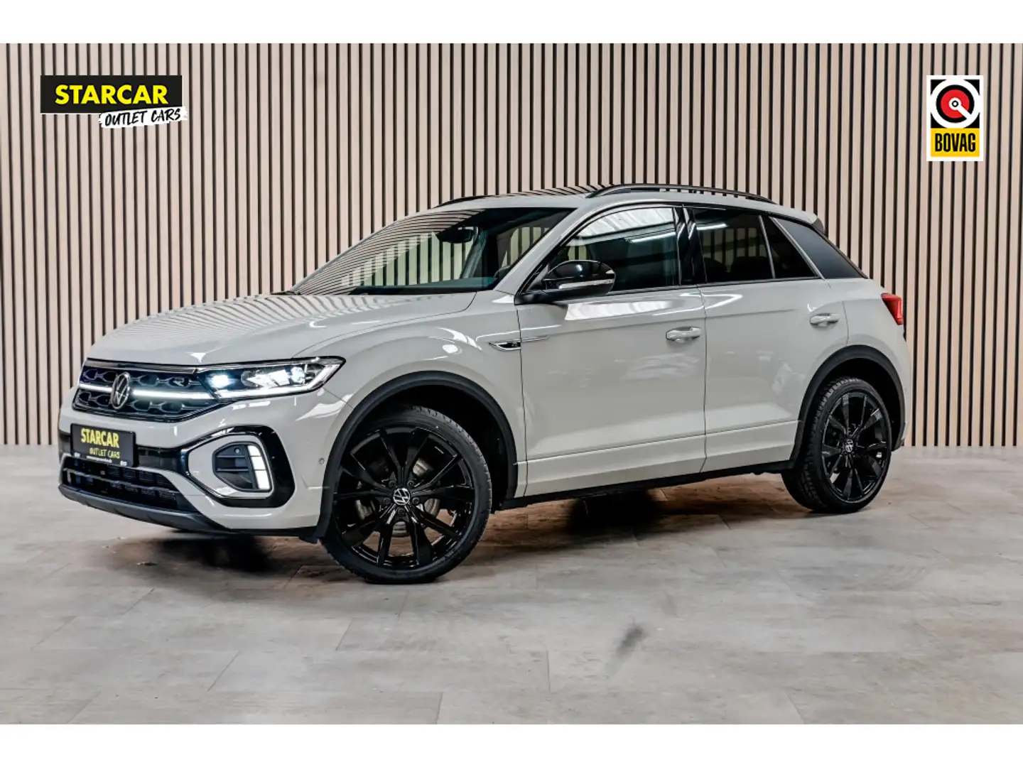 Volkswagen T-Roc 1.5 TSI R-Line Beats|Navi|ACC|Pano|Trekhaak ASCOT Beige - 1