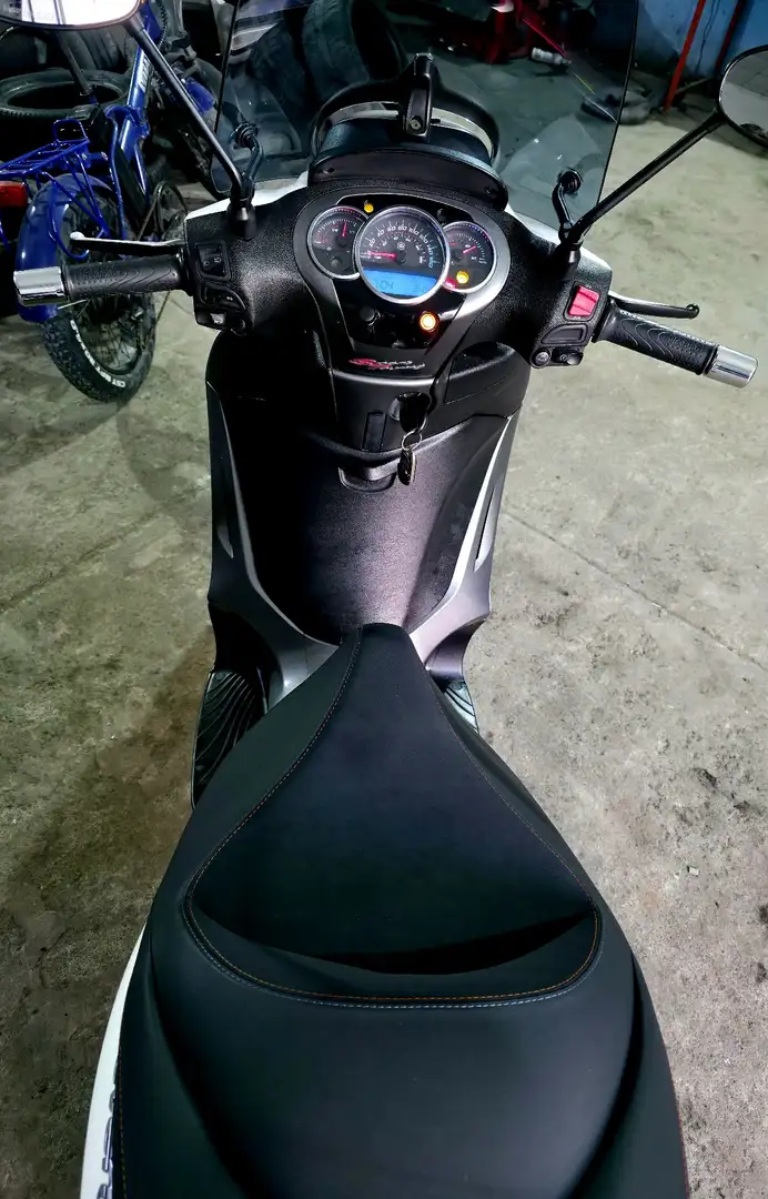 Piaggio Beverly 350 Paggio beverly 350 Alb - 2