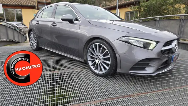 Mercedes-Benz A 220 PREMIUM AMG 190 CV TETTO LED 19" CAMERA GARANZIA