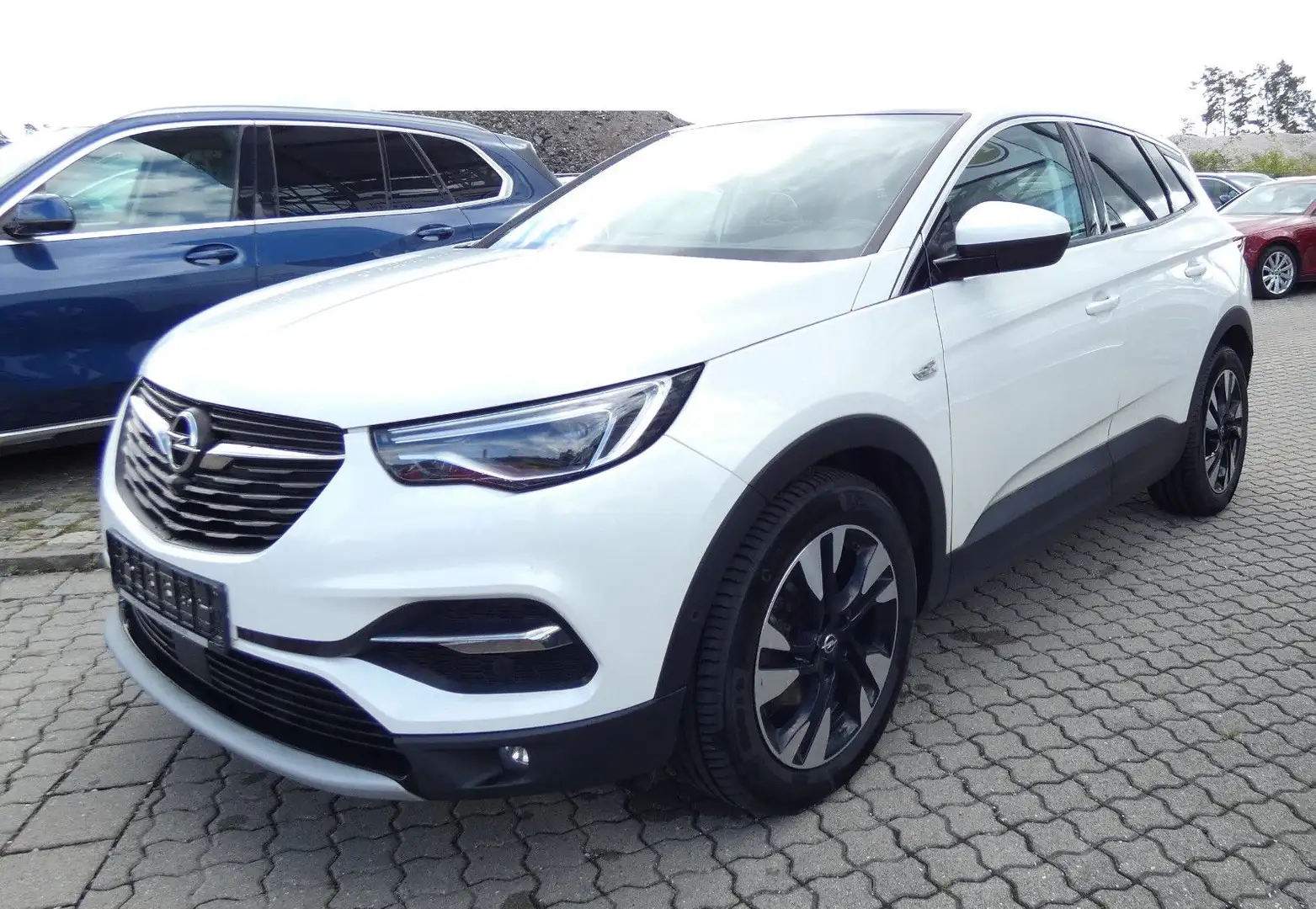 Opel Grandland X 2.0 D Business Innovat.Panorama 360° Weiß - 1