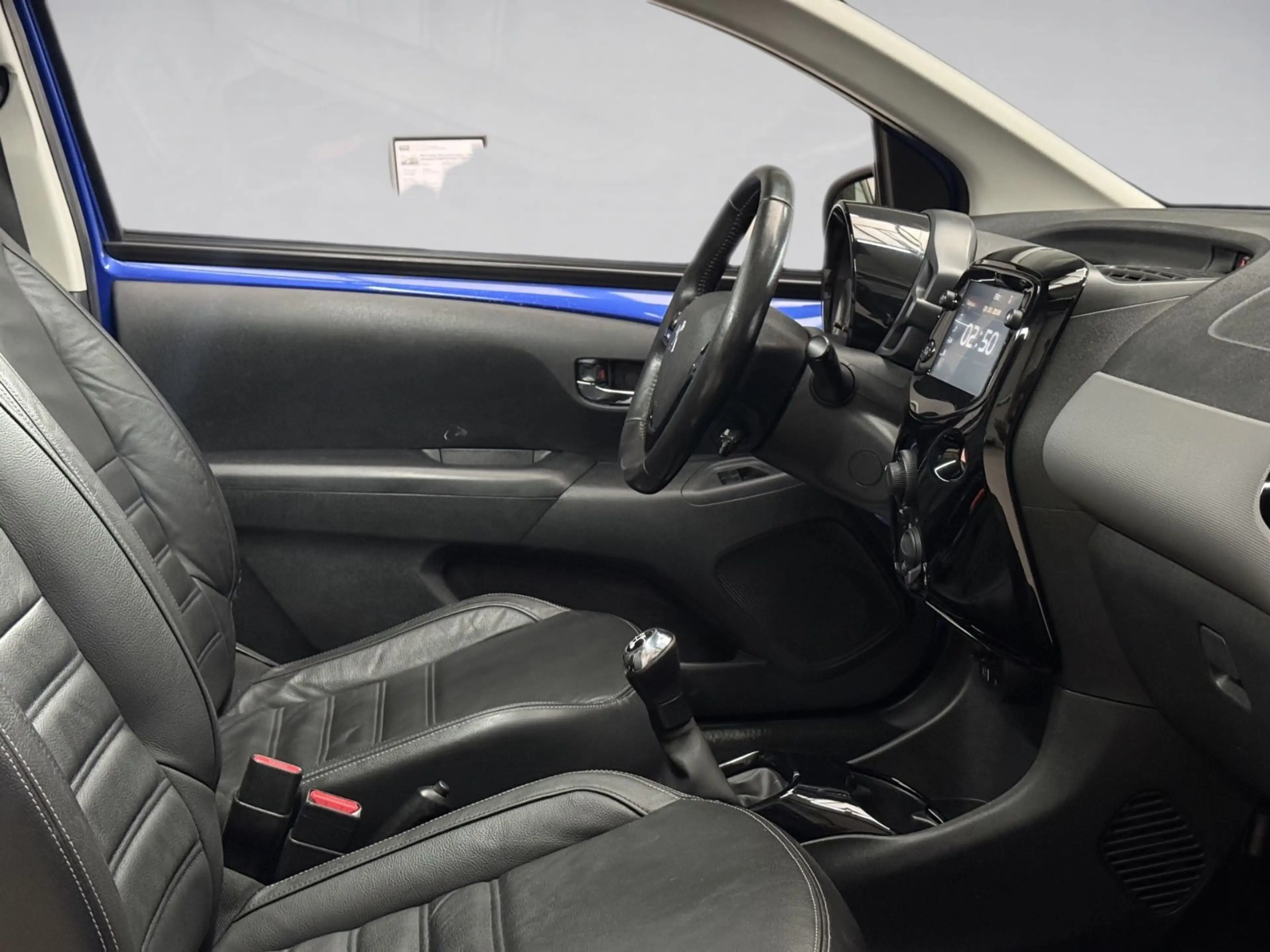 Peugeot 108 1.0 VTi Allure/NAVI/KAMERA/SHZ/KEYLESS/KLIMA — photo 15