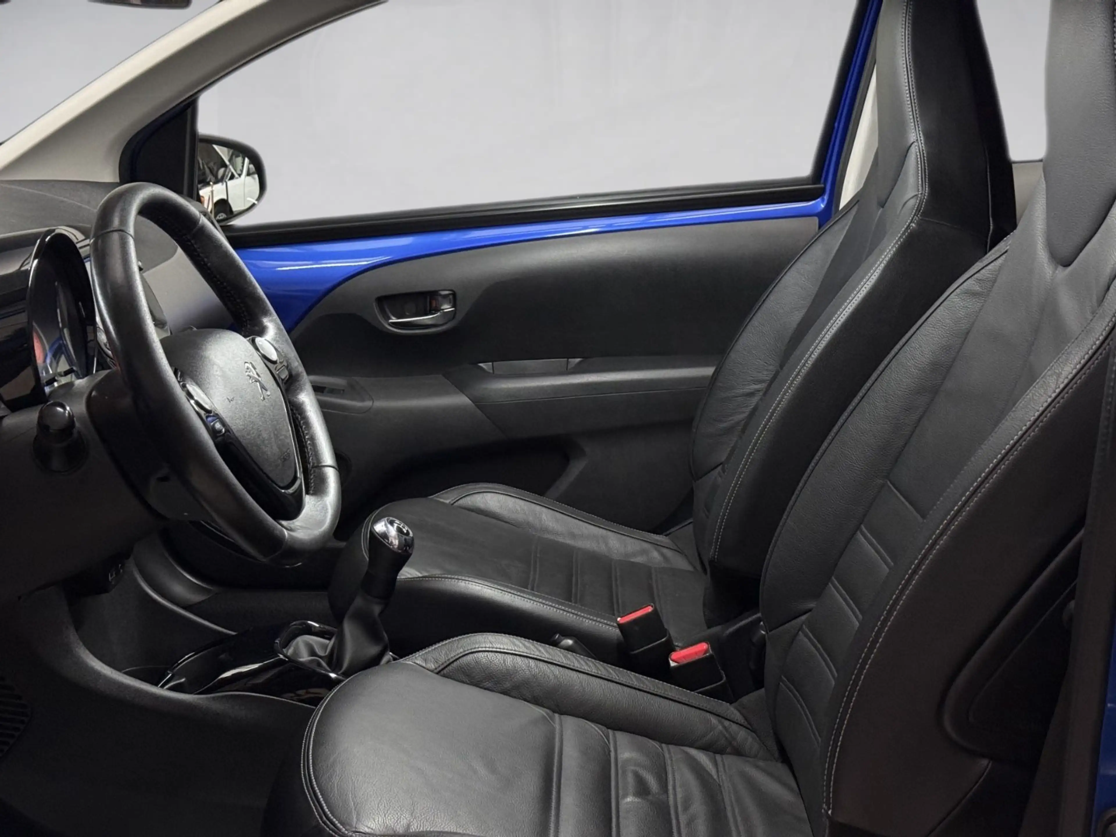 Peugeot 108 1.0 VTi Allure/NAVI/KAMERA/SHZ/KEYLESS/KLIMA — photo 11