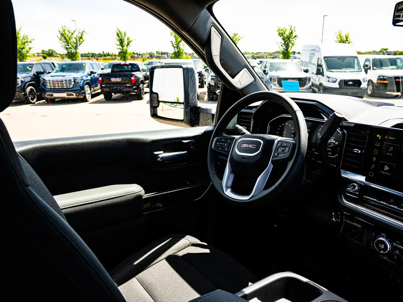 GMC Sierra 3500HD снимка GMC Sierra 3500HD