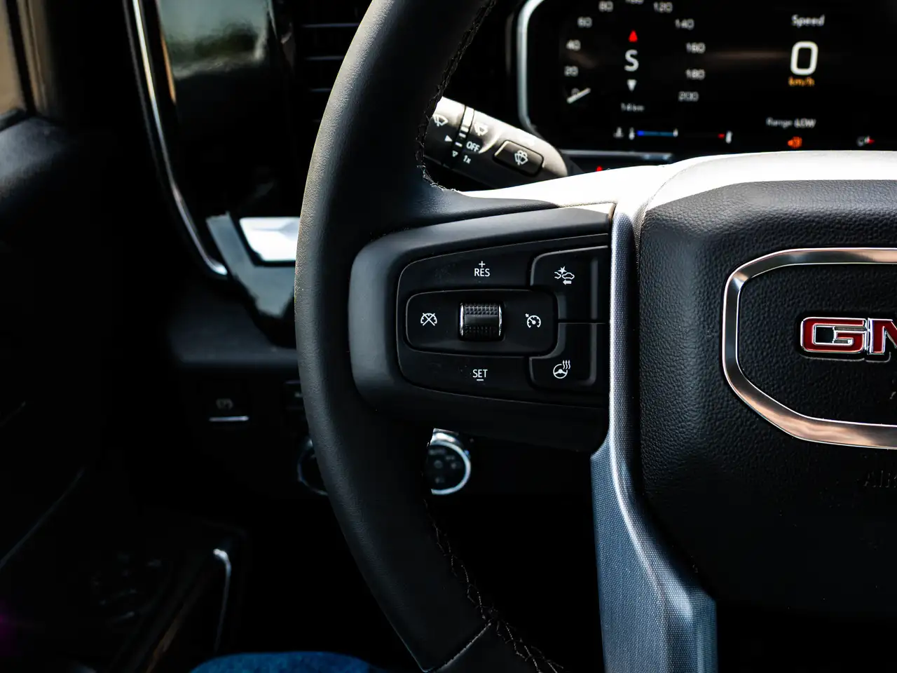 GMC Sierra 3500HD снимка GMC Sierra 3500HD