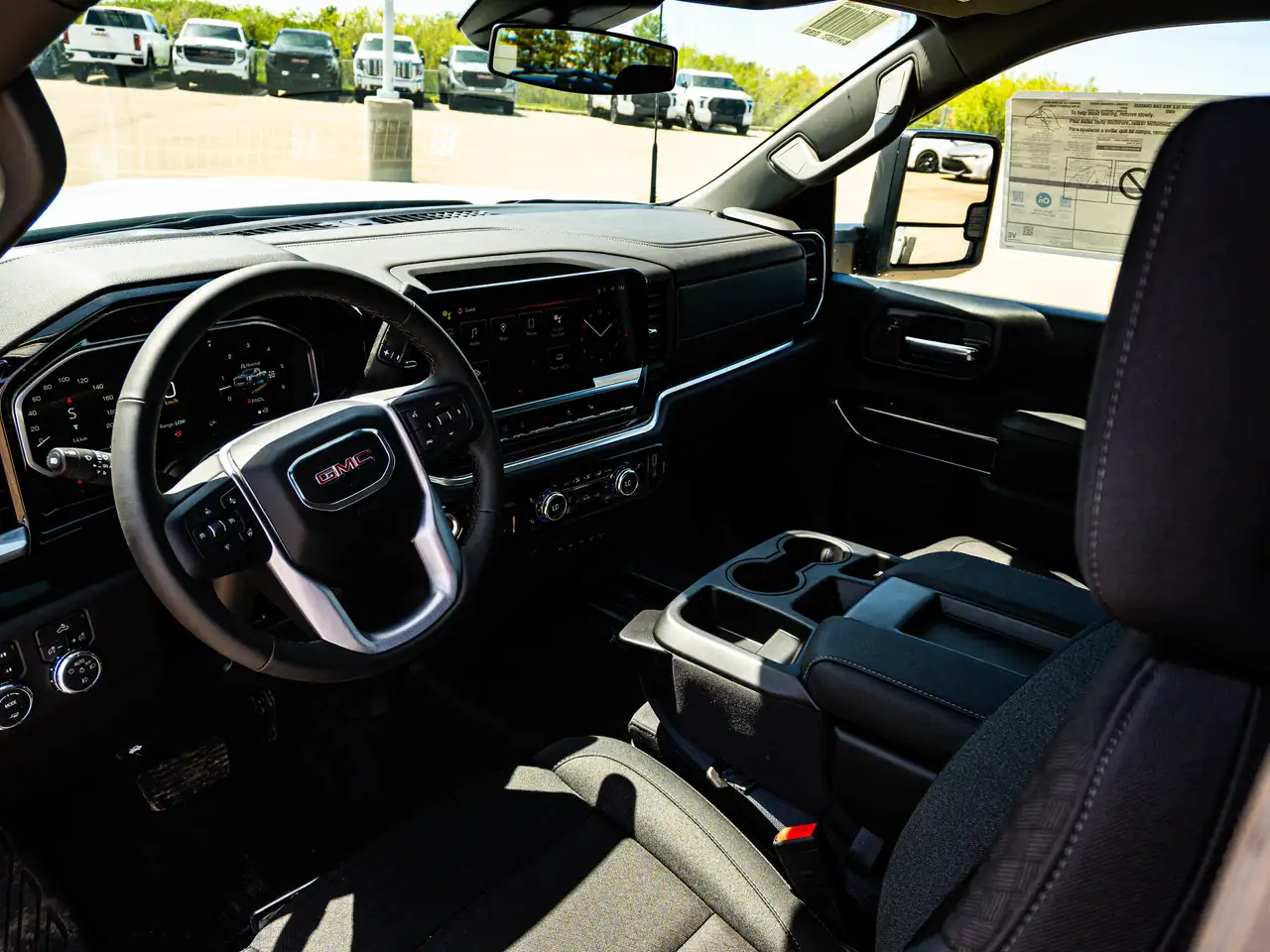 GMC Sierra 3500HD снимка GMC Sierra 3500HD
