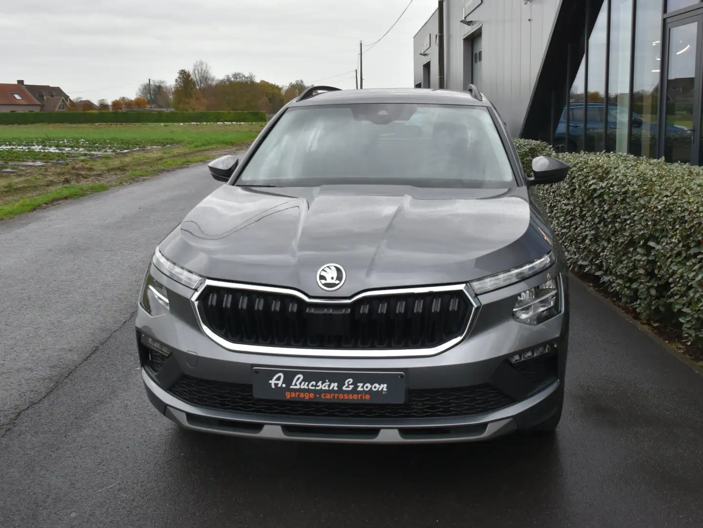 Skoda Kamiq Kamiq 1.0 TSI DSG CARPLAY/LED/PDC/ZETELVERW Gris - 2