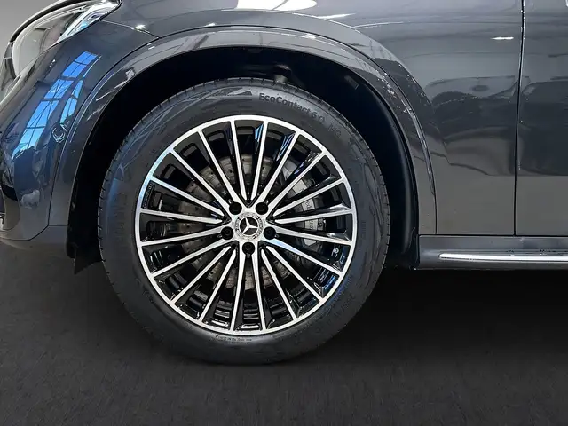 Mercedes-Benz GLC 200 view 7