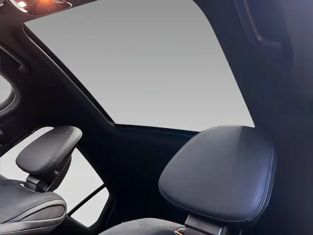 Mercedes-Benz GLC 200 view 12