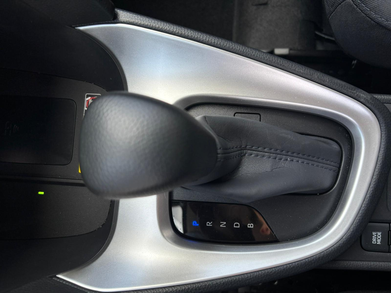 Toyota Yaris Cross 1.5 Hybrid 115 Business Plus Parkeersensoren voor — photo 15