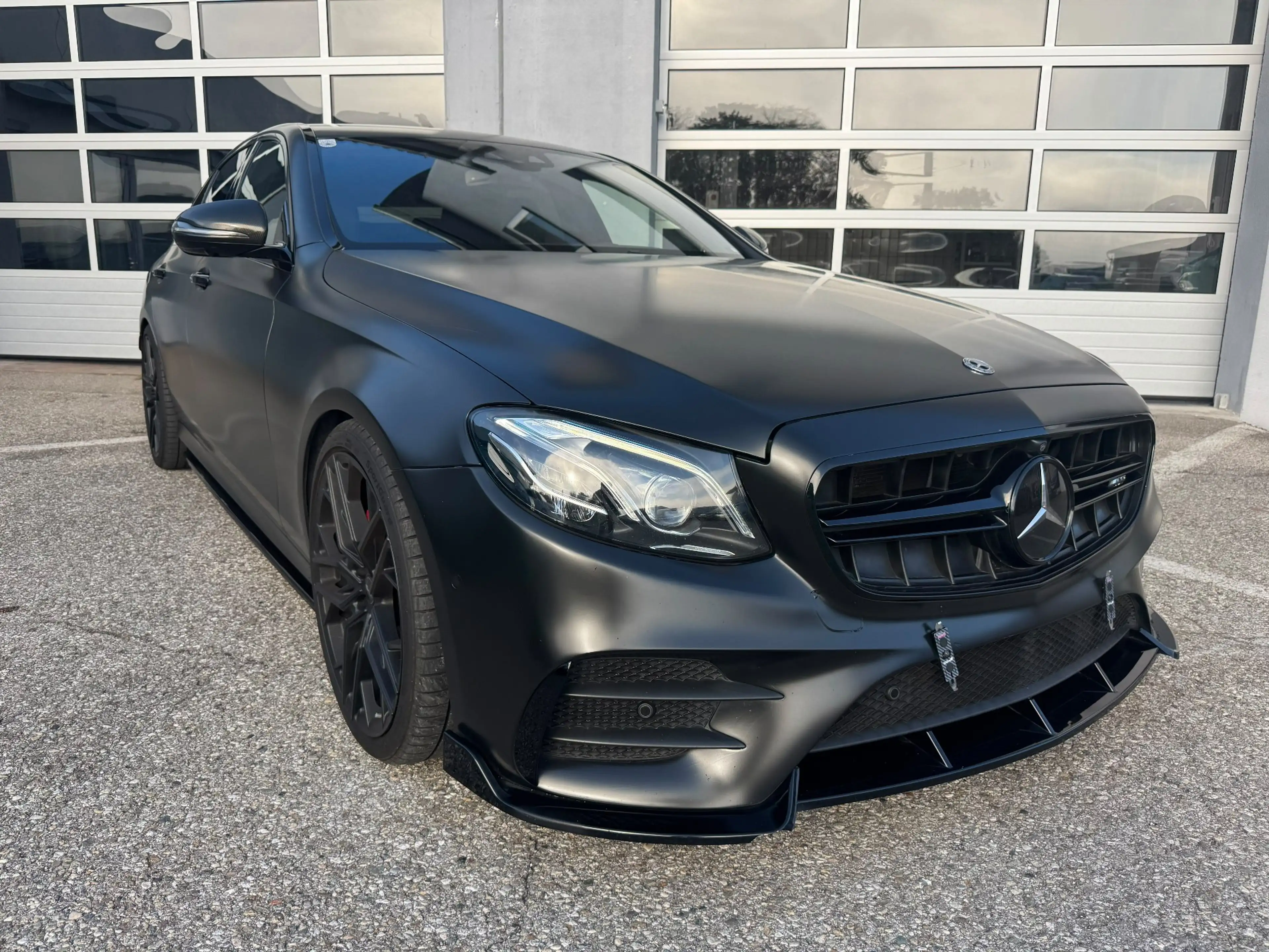 Mercedes-Benz E 220 E 220d AMG Burmester — photo 8
