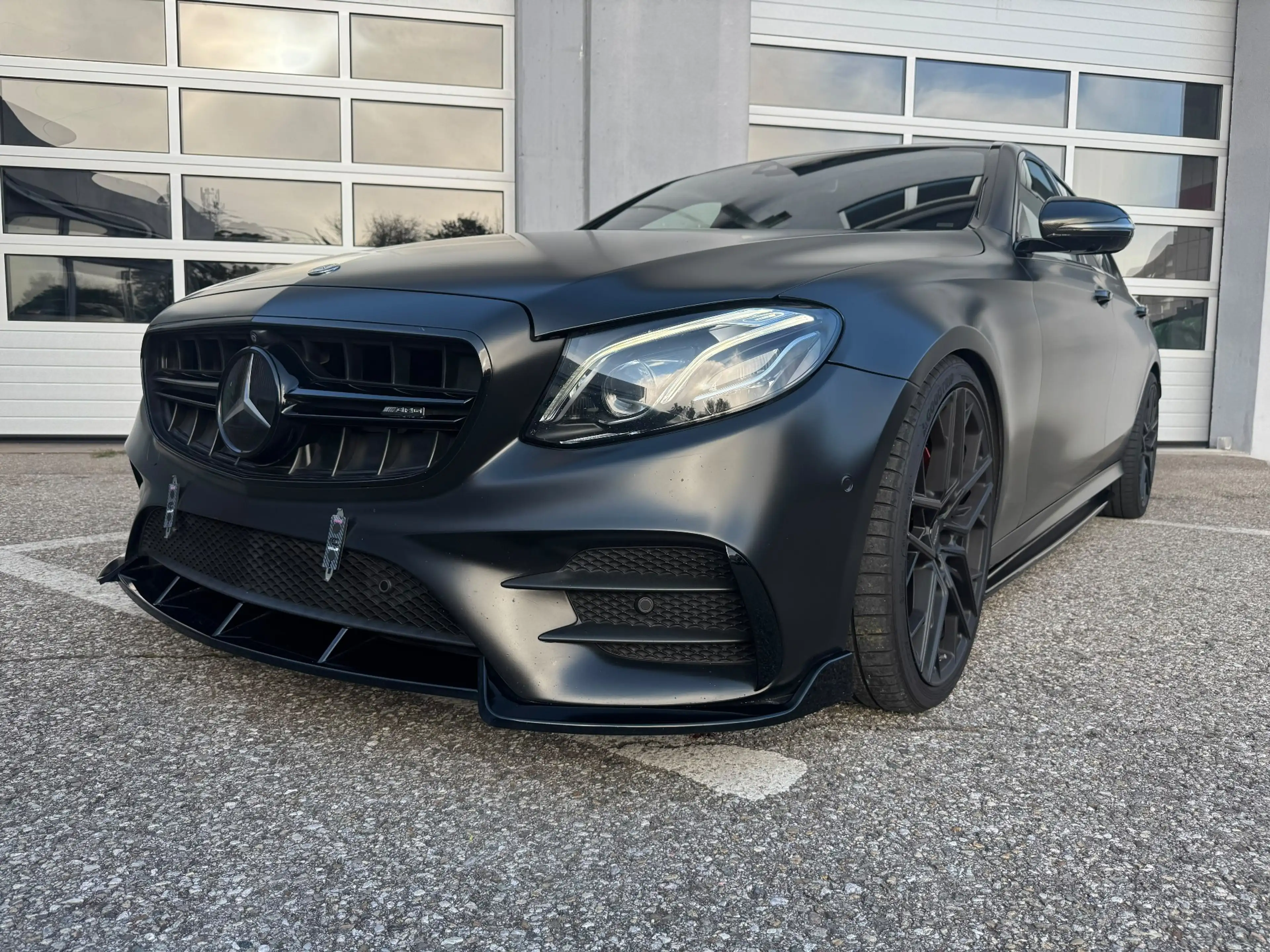 Mercedes-Benz E 220 E 220d AMG Burmester — photo 2