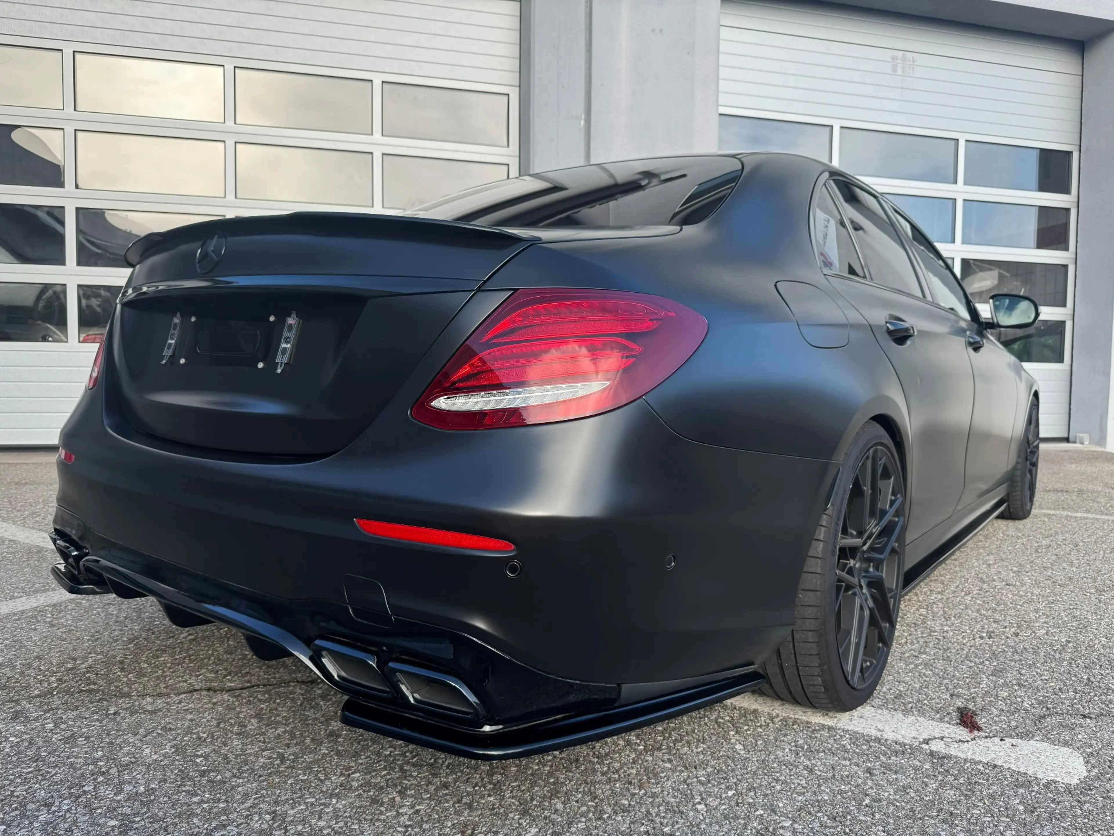 Mercedes-Benz E 220 E 220d AMG Burmester — photo 6