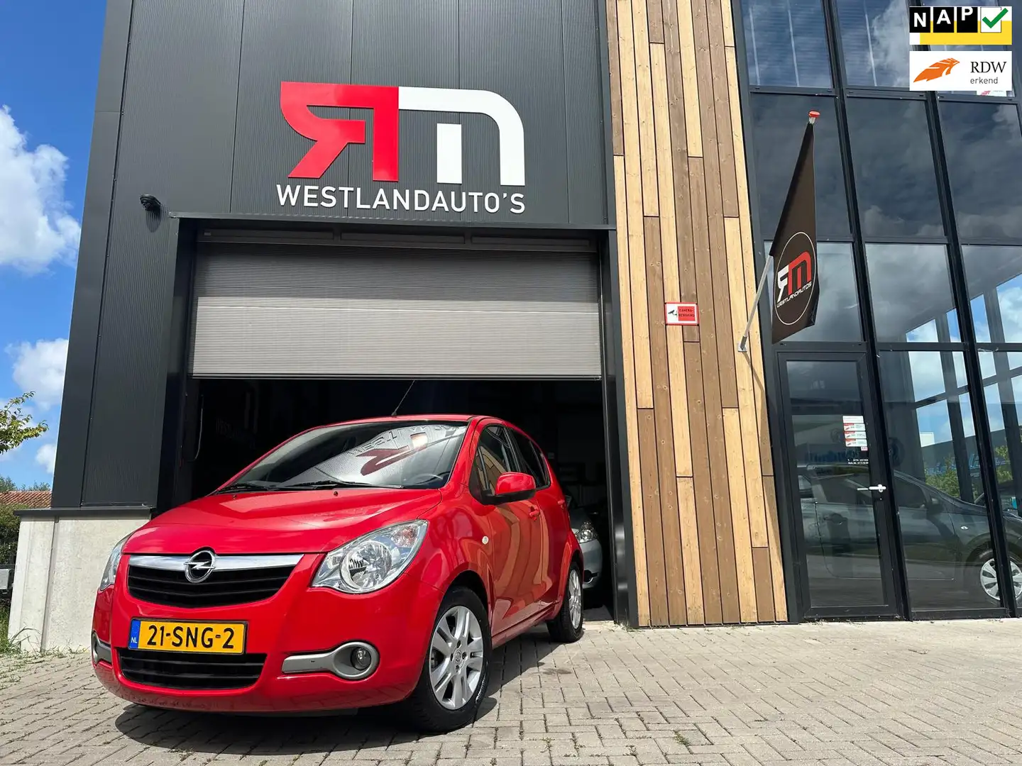 Opel Agila 1.0 Edition/airco/NAP/LM-velgen/Apple-carplay tege Rood - 1