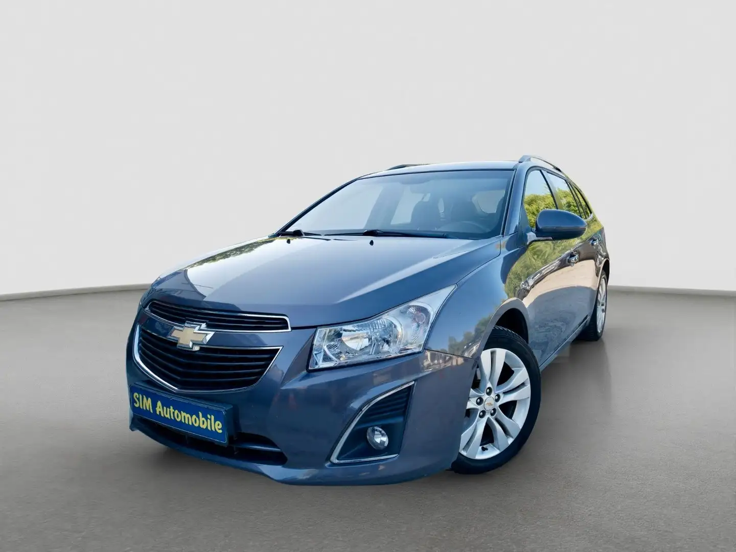 Chevrolet Cruze Station Wagon LTZ+S-HEFT Grijs - 1