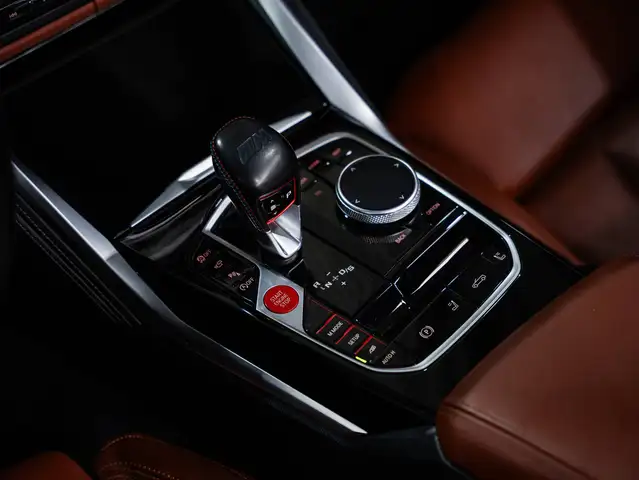 BMW M4 view 11
