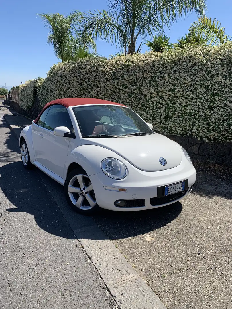 Volkswagen New Beetle Cabrio 1.6 limited Red Edition - 2