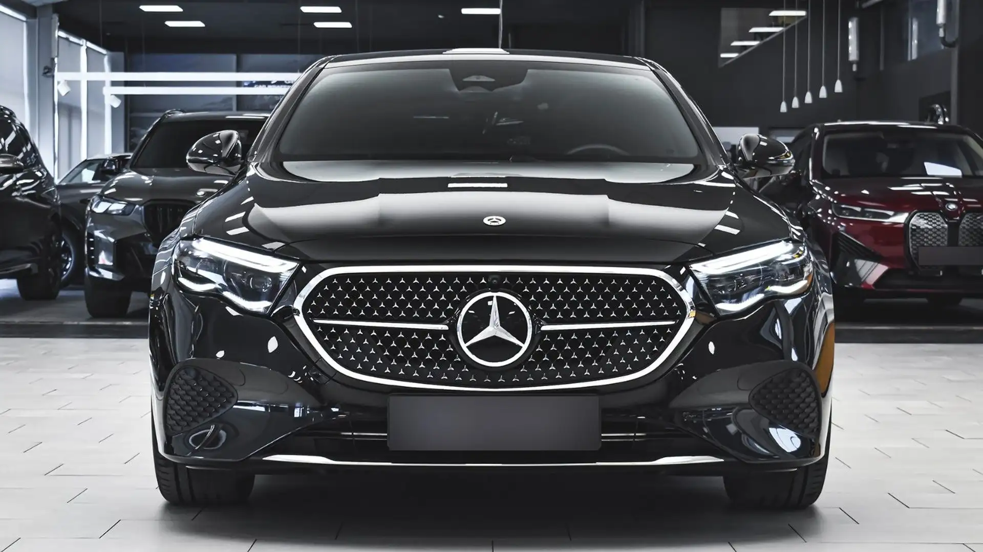 Mercedes-Benz E 450 AVANTGARDE Mild Hybrid 4MATIC Schwarz - 1