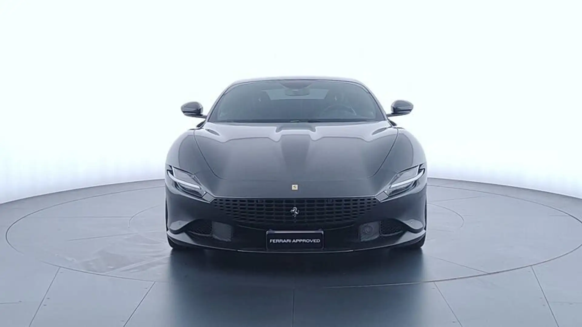 Ferrari Roma Roma srebrna - 2