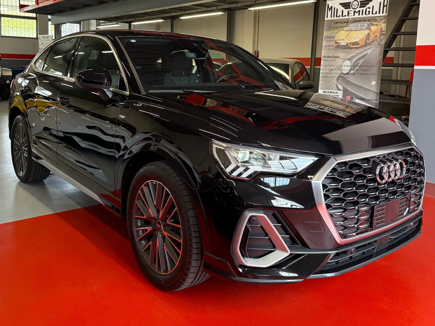 Audi Q3 Sportback 35 1.5 tfsi mhev S line 150cv s-tronic Nero - 1