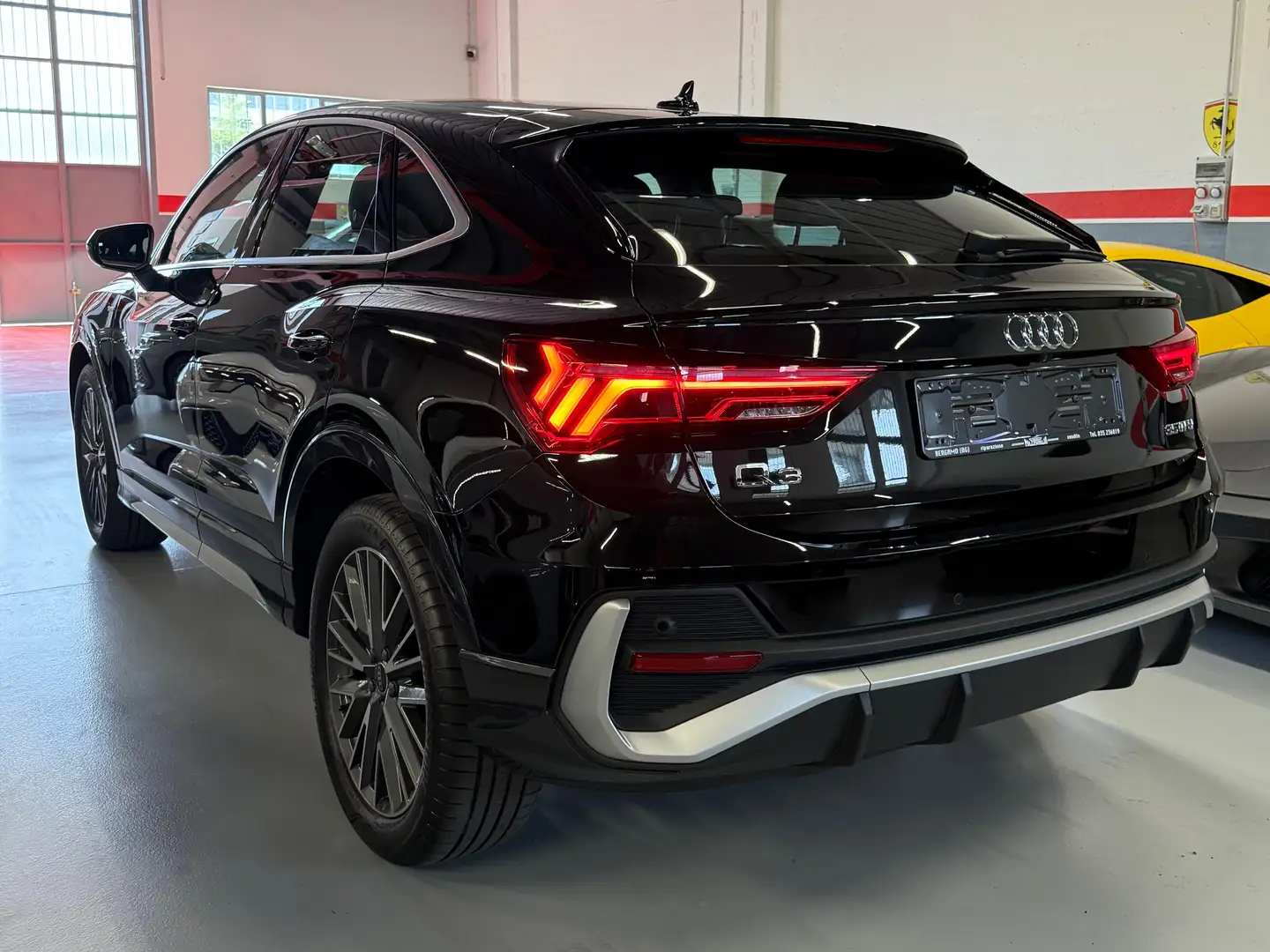 Audi Q3 Sportback 35 1.5 tfsi mhev S line 150cv s-tronic Nero - 2