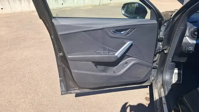 Audi Q2 view 7
